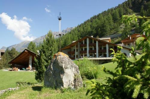 Eco Wellness Hotel Notre Maison Cogne Eksteriør bilde