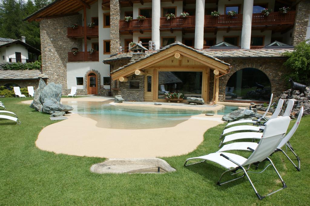 Eco Wellness Hotel Notre Maison Cogne Eksteriør bilde